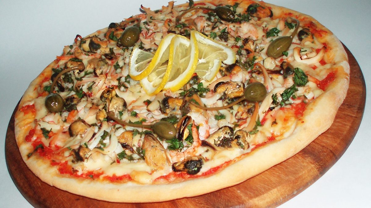 Пицца с морепродуктами и рецепты самой вкусной еды из кальмаров.