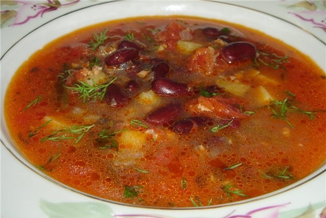 Грузинская кухня, национальные блюда и известный суп любио с картофелем.