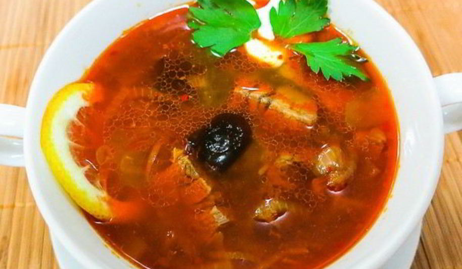 Татарская национальная кухня содержит много густых супов и 