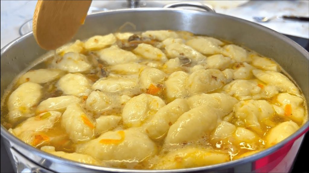 Салма это суп который принадлежит и имеет в своём ассортименте татарская национальная кухня.